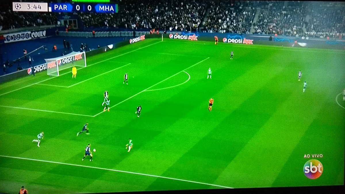 digamer80's tweet photo. Agora eu assisto a todos os jogos do PSG na torcida que um zagueiro quebre a canela do Neymar em 5 partes. https://t.co/u2VsZ0WiBh