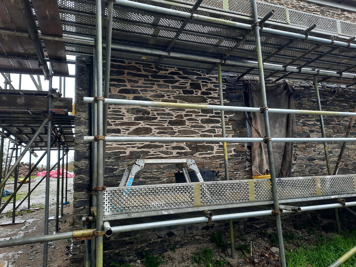 Back section all done but drying times are all over the place at the moment. Managed to start the front section this afternoon. 

Now taking bookings for 2023 somif anyone needs any lime pointing done then please get in contact leetopliss79@gmail.com 

ltrepointing.wordpress.com