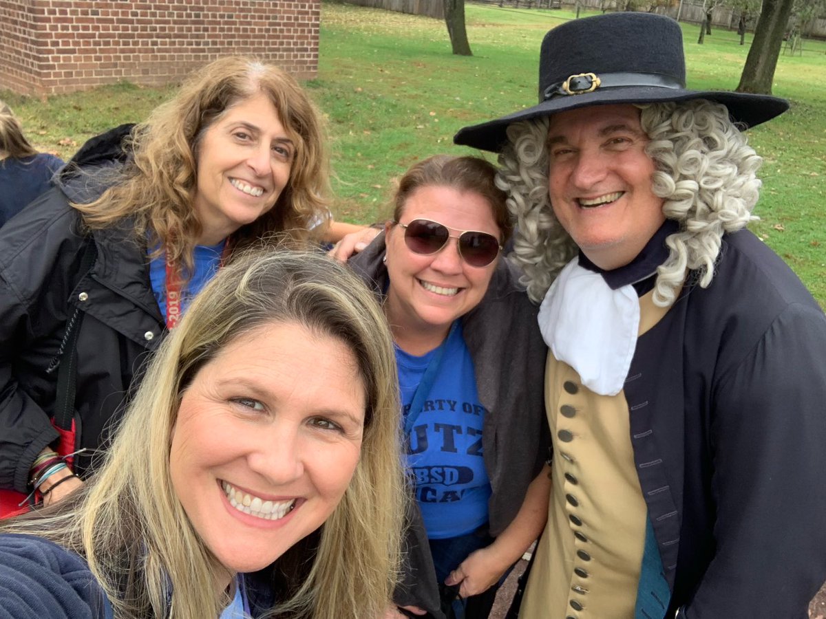 Celebrity sighting selfie at Pennsbury Manor. ⁦<a href="/CBKutzElem/">Paul W. Kutz Elem</a>⁩ ⁦<a href="/LearnwithLere/">Ashley Lere</a>⁩ ⁦<a href="/kutzcohen/">Stacey Cohen</a>⁩ ⁦<a href="/CBSDSchools/">Central Bucks SD</a>⁩