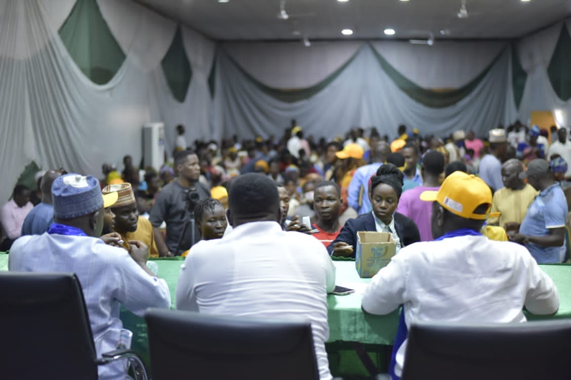 Watch what happened till the end at AREWA HOUSE KADUNA, after Professor Christopher Imumolen 39 years the Accord (A) Presidential Candidate's speech about Security, Education, and his Track Records for 15 years that won the heart of many Youths.

youtu.be/fVEviC0eu-E