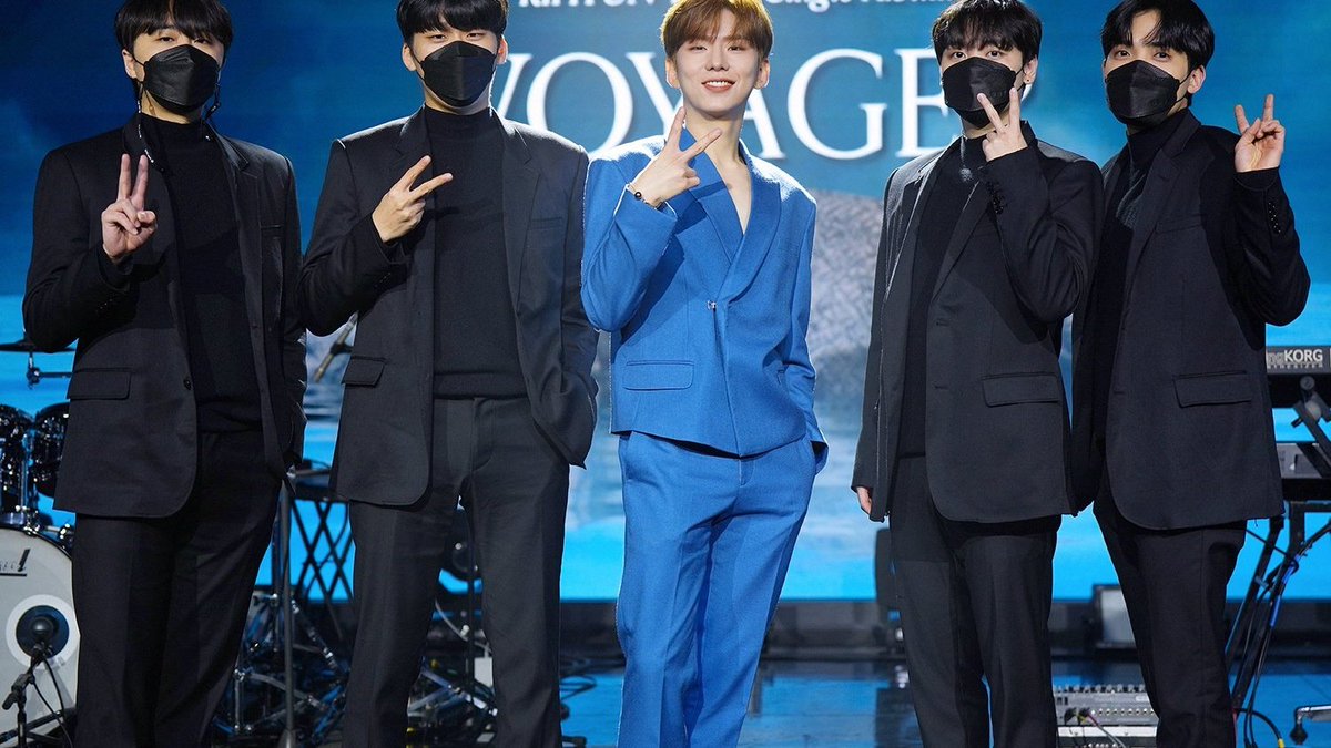 It's #𝟷st·𐦍·𝑗ou͟r͟n͟êy y como un buen seguidor no podía faltar hoy al debut de <a href="/michivlogs/">𝐶odǝ ' 暗⭑✺ 𝐧o͞r𝕚</a> así que salí de mi cuevita para poder ser parte del -- #𝕚ː𝙵eel𓇼࣪࣪𓂂𝔙oya𝑔er. ¡Muchas felicidades! Te deseo todo lo mejor para hoy.

#𝙴v𝑖𝑒’𝓈 ˚.☠︎︎᥀ 𝙳a𝑟𝑘 𝚂𝑖𝚍𝑒!