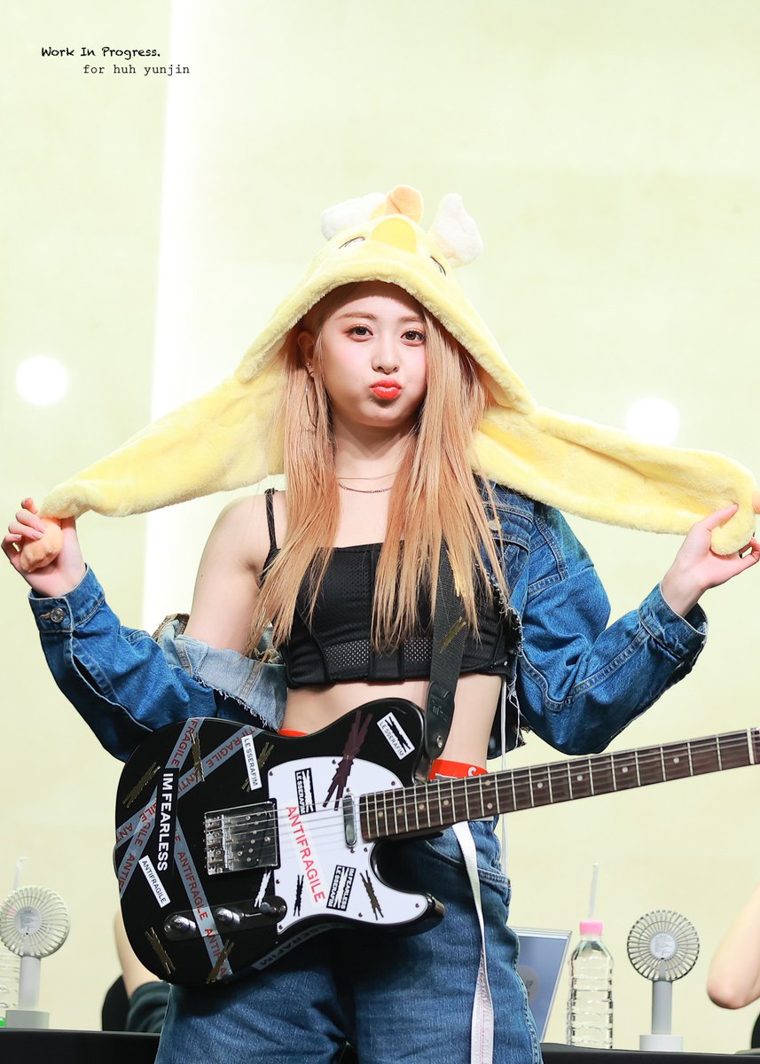 221023 엠투유 팬싸 💚

세상 귀여운 록스타 🎸 

#르세라핌 #허윤진 #HUHYUNJIN #LESSERAFIM