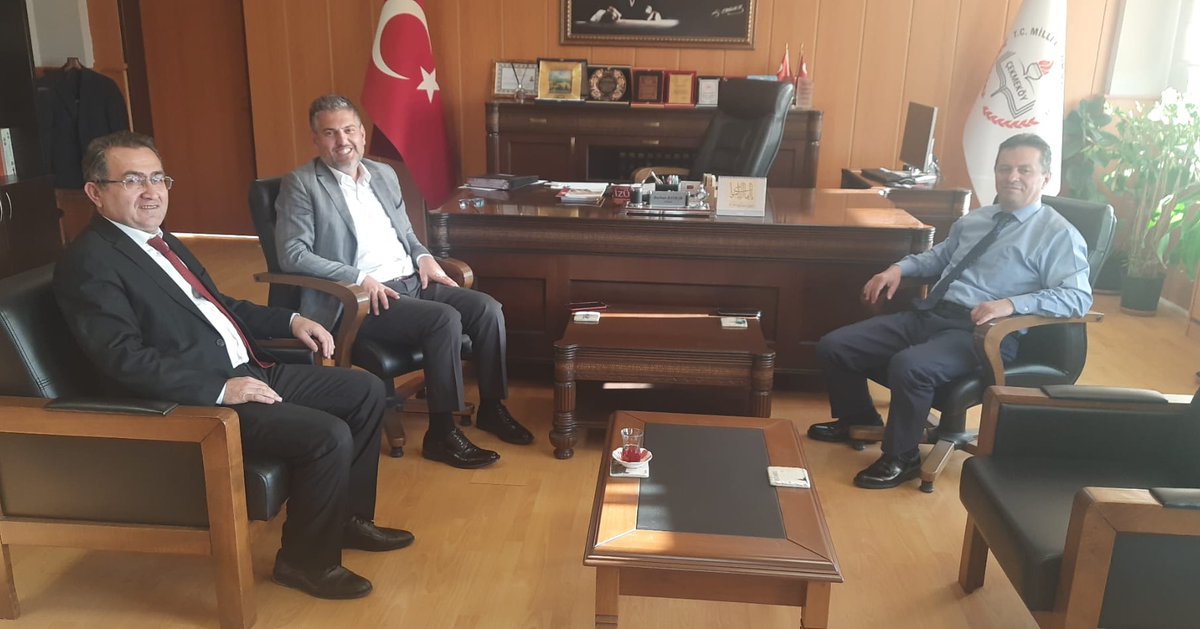 Gölpazarı Belediye Başkanı Sayın Hayri SUER, İlçe Milli Eğitim Müdürümüz Sayın Burhan BAYRAK'ı ziyaret etti. Eğitim öğretim üzerine sohbet ve istişarelerde bulundular. Sayın Hayri SUER'e nazik ziyaretleri için teşekkür ederiz. <a href="/burhan131/">Burhan BAYRAK</a> <a href="/necdetby/">necdet bayındır</a> <a href="/golpazaribld/">Gölpazarı Belediyesi</a> <a href="/istanbulilmem/">İstanbul İl Millî Eğitim Müdürlüğü</a>