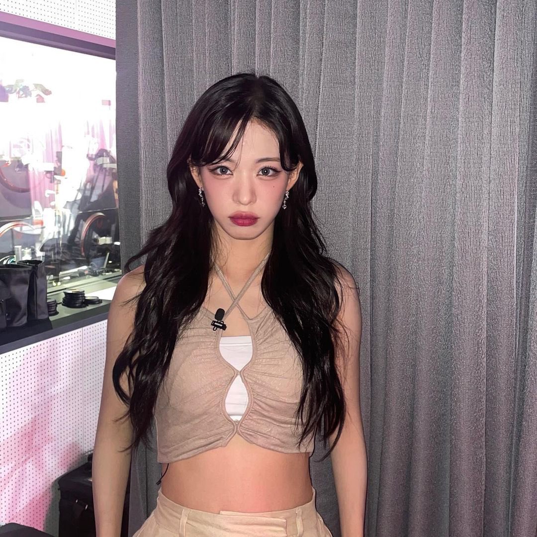 girlgroupspics's tweet photo. fromis_9 ; chaeyoung https://t.co/jUgiSzsOOe