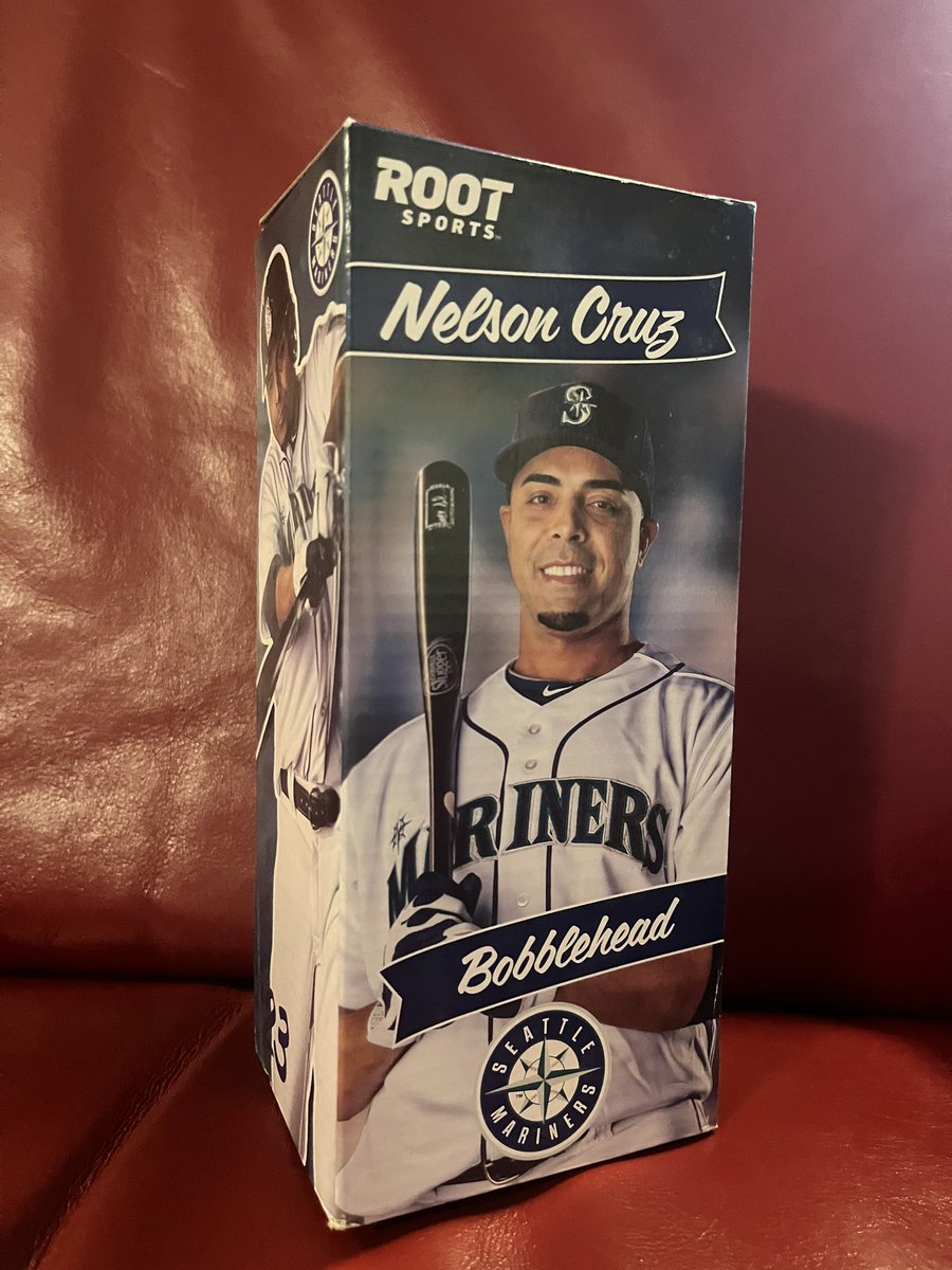 Msbeervendor's tweet photo. Found this in the move! Who doesn’t like Nelson Cruz? Simply retweet and follow this account. In a week, I’ll RNG it and I’ll send it your way if you are lucky. Those @Mariners days were something else. So close. #ZelkoGiveAway https://t.co/NwnGrNIQxW