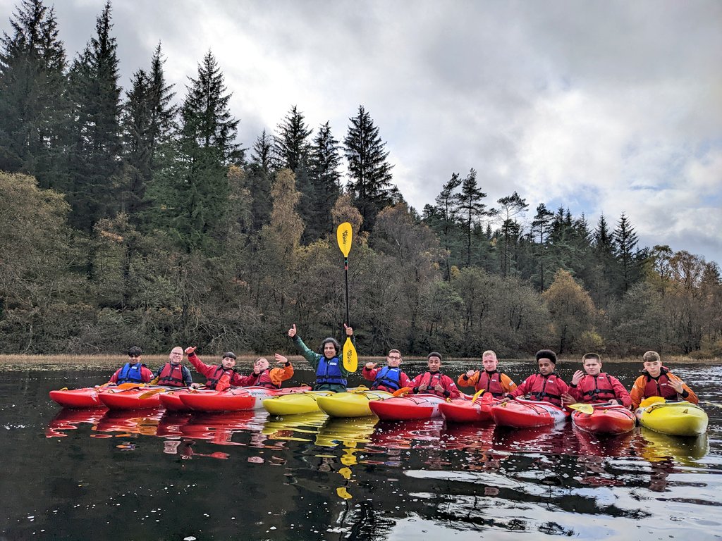 BlairvadachAndy's tweet image. Day two with @KnightswoodSec teaming up with @AndyaBcBV's team for a #kayak trip over to the @lomondtrossachs to explore #lochard...🍂🍁
Top notch #teamwork and support, and some outstanding individual efforts from both team's today! 🙌
@BlairvadachOEC
#KnightswoodBV22