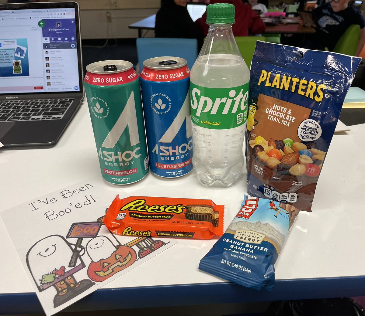 Happy Tuesday! I've been Boo'ed! Thank you for my special treats! <a href="/LWNKCSD/">Linden West NKC</a>