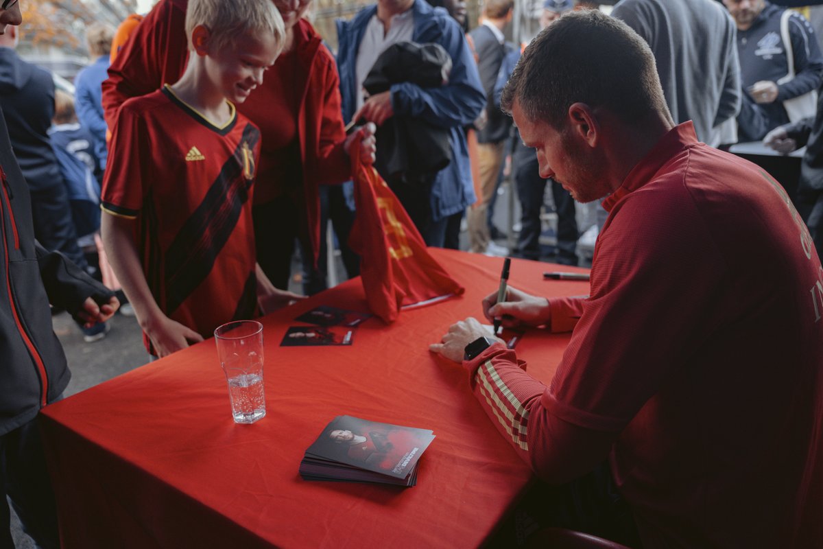 RoyalBelgianFA's tweet photo. Ambassador @JanVertonghen officially opened our second Belgian Red Court in Sint-Niklaas. 😍 https://t.co/C4wCxETsle