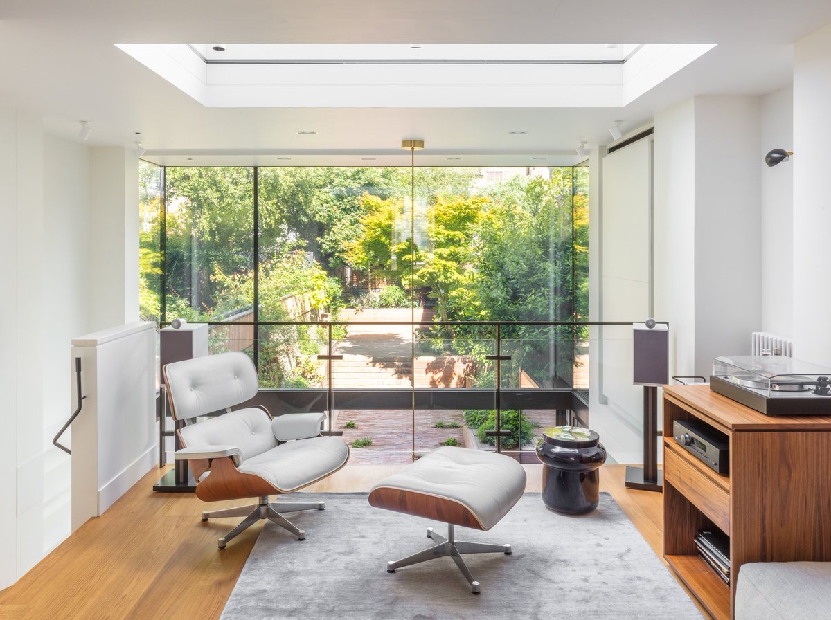 Feature Project - Consisting of the refurbishment and extension of a Victorian mid-terraced dwelling in north London, Primrose Hill House was selected to feature in the Don’t Move, Improve! 2019 showcase by New London Architecture.