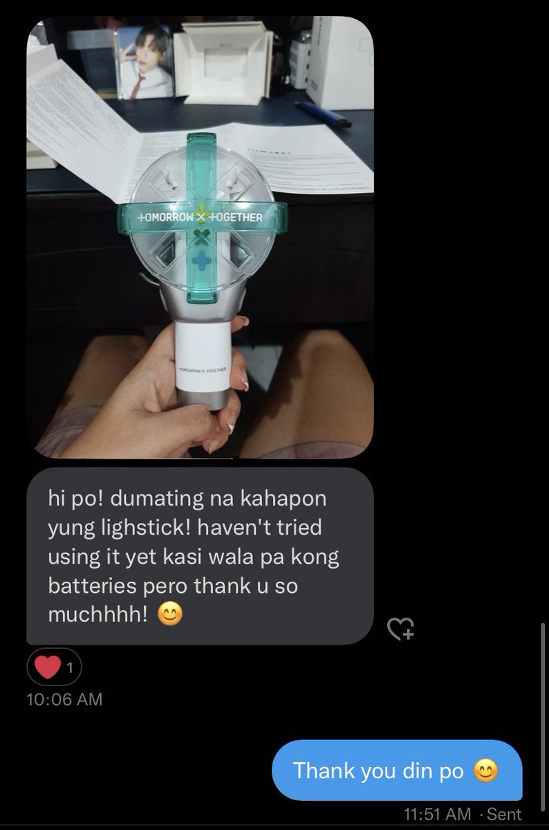 uwukpopmerch's tweet photo. #UKMfeedback
TXT Official Lightstick delivered~ enjoy the concert po! 🤩 https://t.co/7BhGFXDpRB