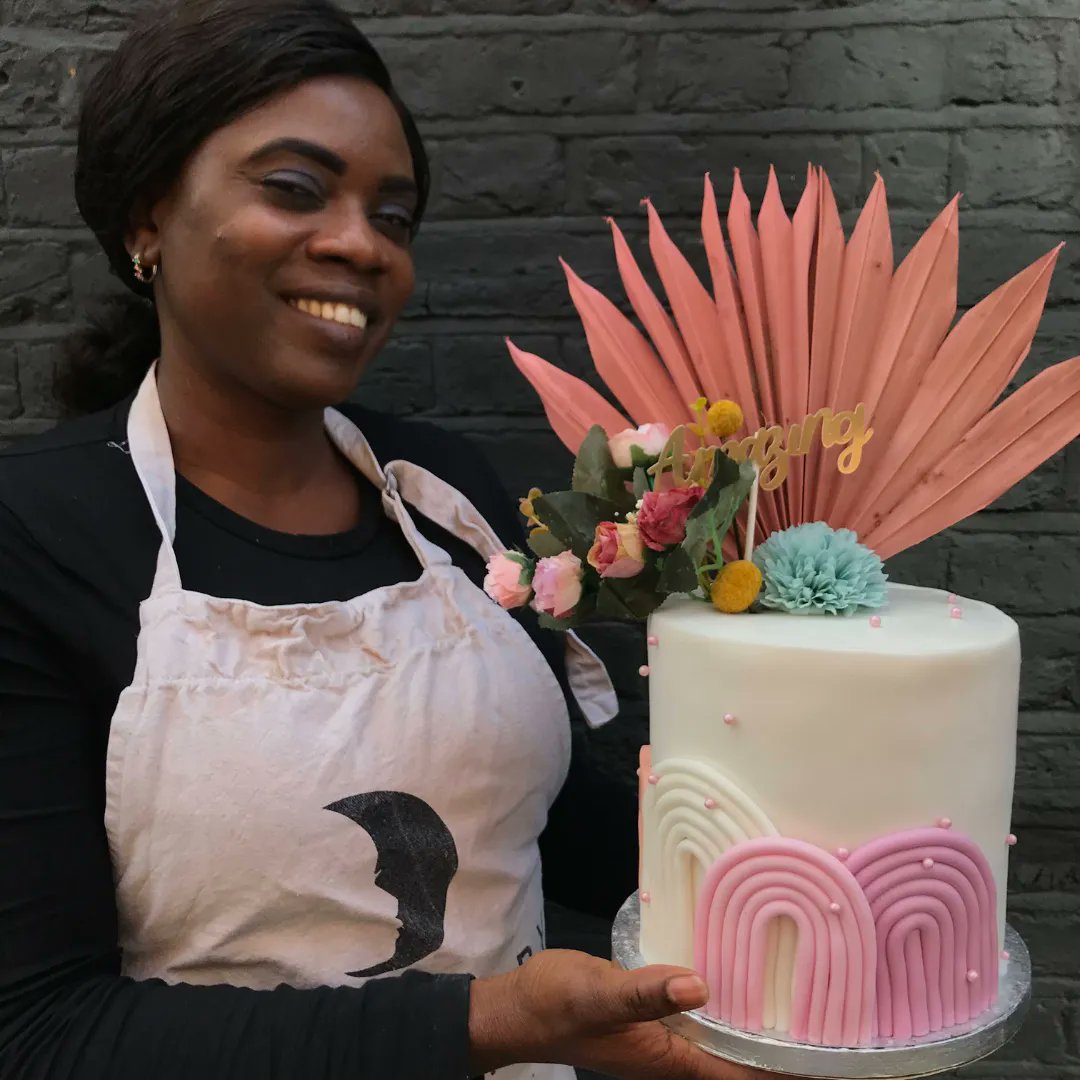 LuminaryBakery's tweet image. Last week we had a very special guest teacher on the #LuminaryEmployabilityCourse, one of our amazing alumni, Halimot! She lead our trainees in a Fondant Cake Decorating Masterclass and the cakes looked out of this world incredible!  💫