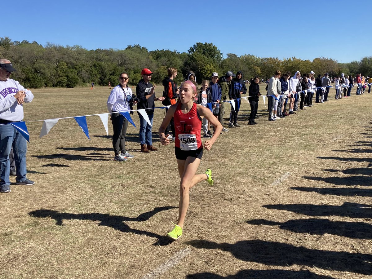 Friscoisdsports's tweet image. Congratulations to Sydni Wilkins of @LHSRedhawks, who finished third at the 5A Region 2 cross country meet. She and several other @friscoisd individuals will be at next week’s #uilstate meet, along with the Wakeland girls team, which finished third in the region.