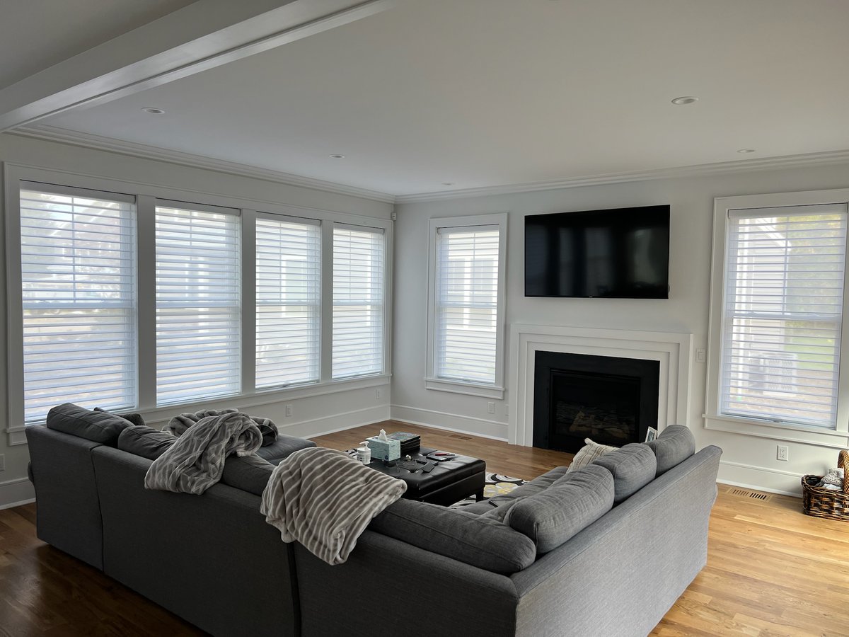 Laura's Draperies, Bedspreads & More tweet media