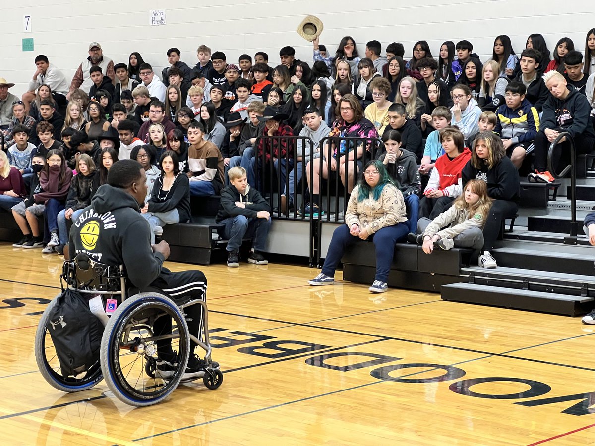 D6Athletics's tweet photo. ⁦@InspiredbyTA⁩ sharing his story of resiliency and overcoming amazing odds to be an inspiration to all ⁦@925Leaders⁩ ⁦@greeleyschools⁩                     “We don’t need it to be easy, we just need it to be possible” https://t.co/xvQQHloBw2