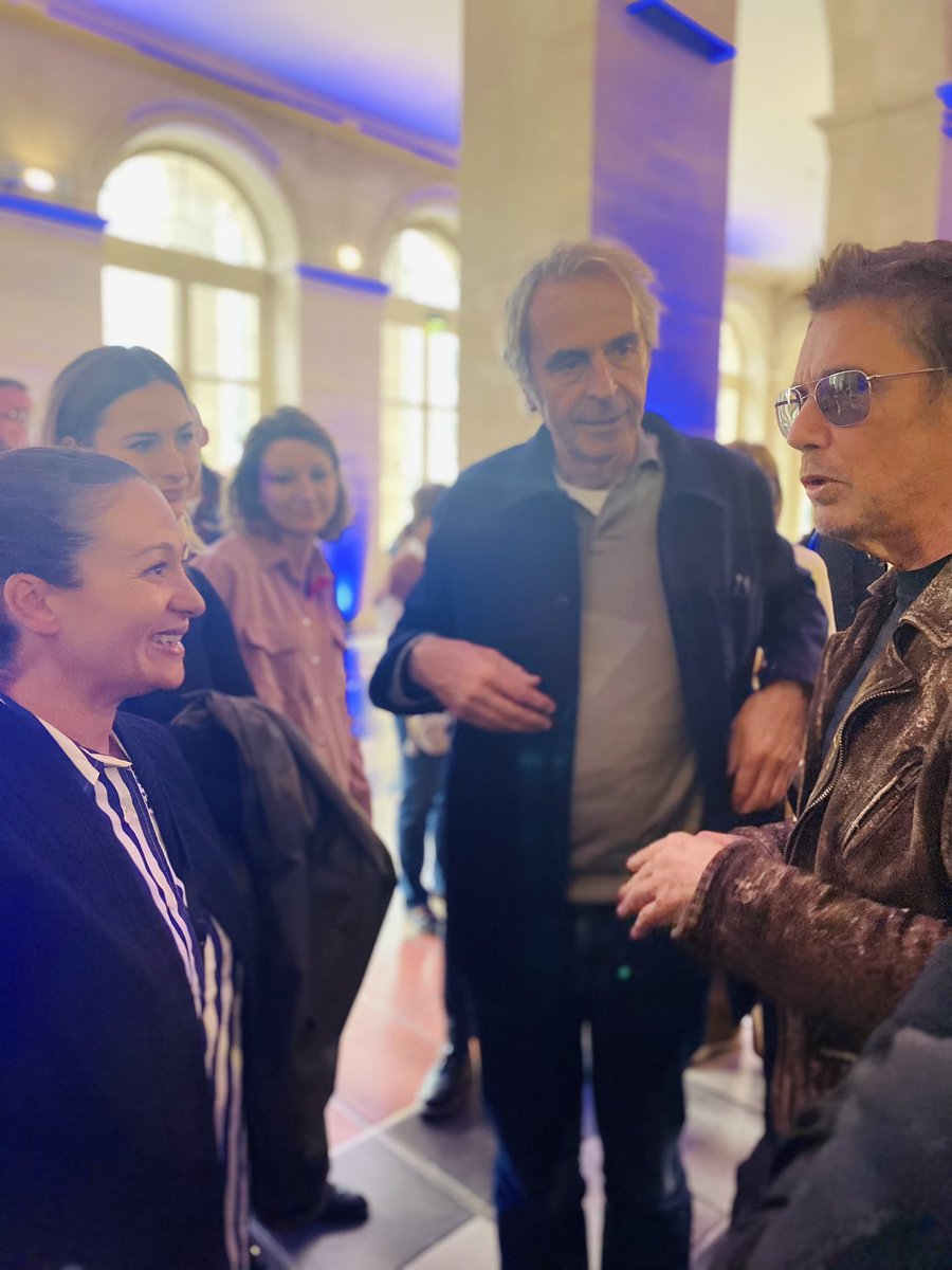 evahober's tweet photo. Thank you so much @jeanmicheljarre, true legend. I felt like I was on your spaceship today, flying through the cosmic Palais Brongniart 🛸

With @supachica @radiofrance 🙏 

#metaverse #art #oxymore https://t.co/gadCtGBaV8