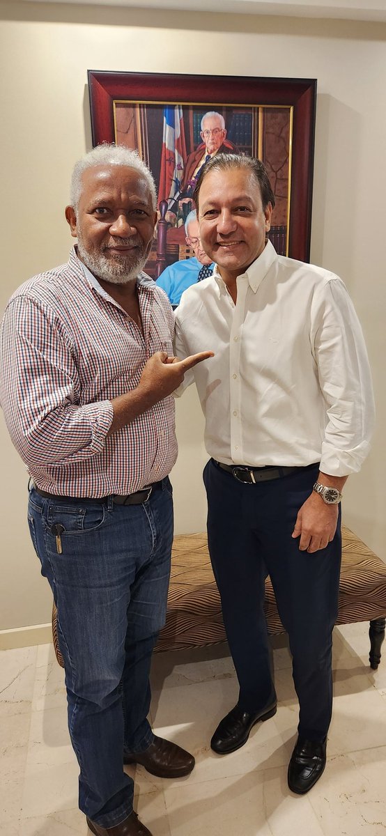 ParedesMelanio's tweet photo. El @PLDenlinea demostró el pasado 16 de octubre que es la 1ra fuerza política del país, el partido mejor organizado, el más disciplinado y ya tiene lo que no tenía...el candidato de la mayoría, #VAMOARRIBA con @AbelMartinezD https://t.co/TuL8ksCSp3