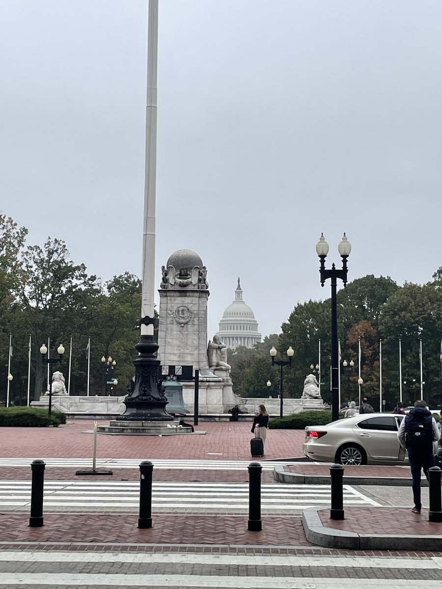 A little overcast but ready for a great visit in DC to build awareness about ⁦<a href="/SparkIL_/">SparkIL</a>⁩  
.
.
.
#sparkachange #beaspark #Israel #washingtondc #impact