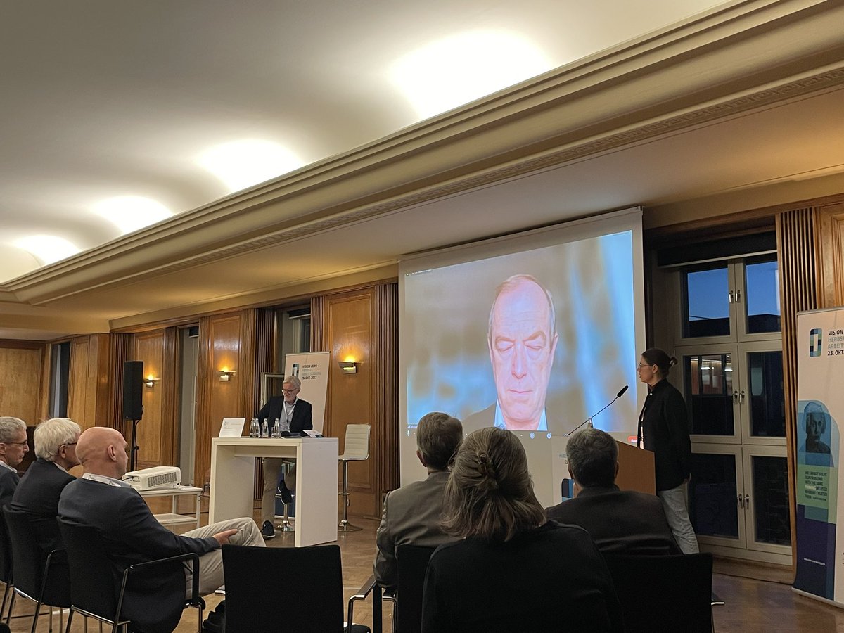 Nur der unermüdliche Einsatz des <a href="/nngmlungcancer/">nNGM</a> mit der Bürokratie von vielen Ethikkomissionen und Datenschutzbeauftragten hat zu einem  solchen Fortschritt für Lungenkrebs-Patienten in ganz Deutschland geführt. 
Dieser steinige Weg kann aber keine Blaupause für die Zukunft sein