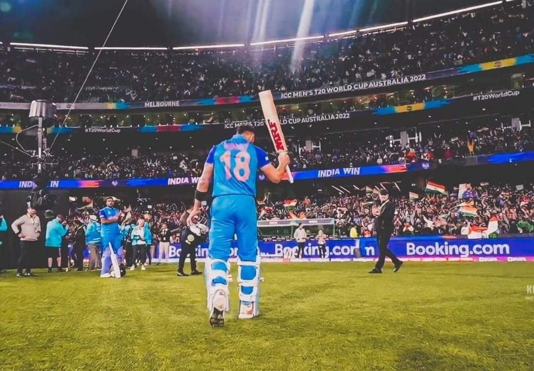 iam_amukp's tweet photo. Rauf : Melbourne Is My Territory.
Kohli : World, Is Mine...
#ViratKohli #WorldCup2022 https://t.co/2769eAOlA4