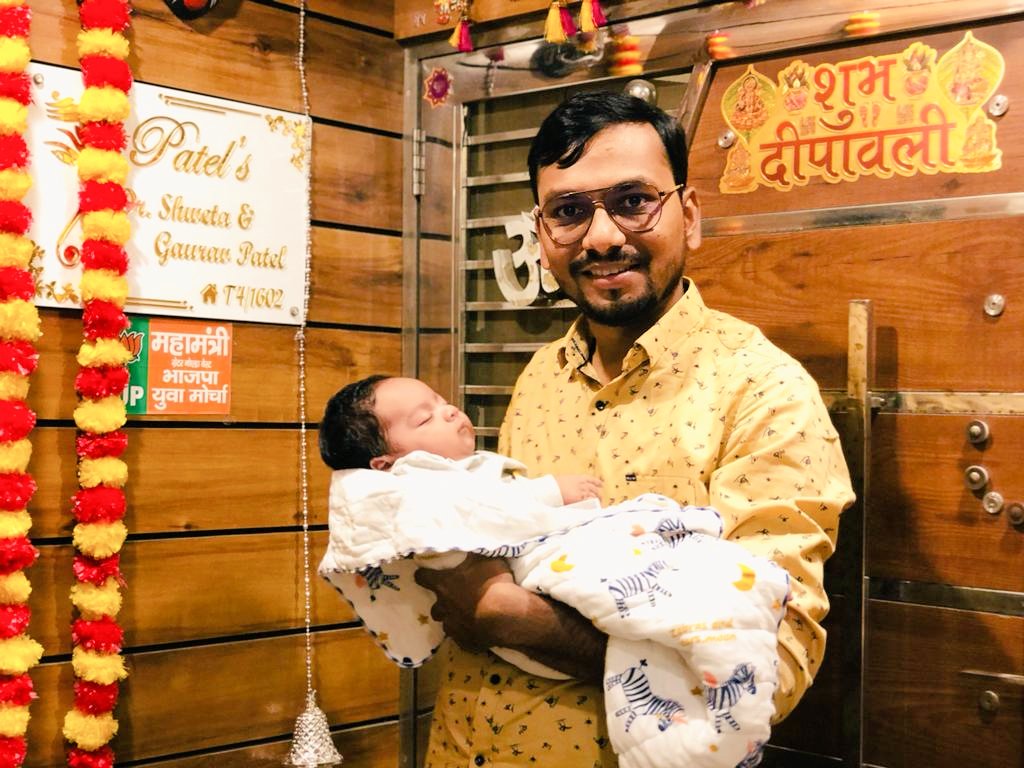 GauravPatel40's tweet photo. “On the occasion of your first Diwali, I wish that each and every moment of this auspicious day shower you with blessings of joys, good health and prosperity❤️❤️😍😍
Happy First Diwali to you our dearest cute son #Garvit_Patel❤️❤️🥰🥰
#firstdipawali
#dipawali2022
#firstdiwali https://t.co/F4y1voJD3N