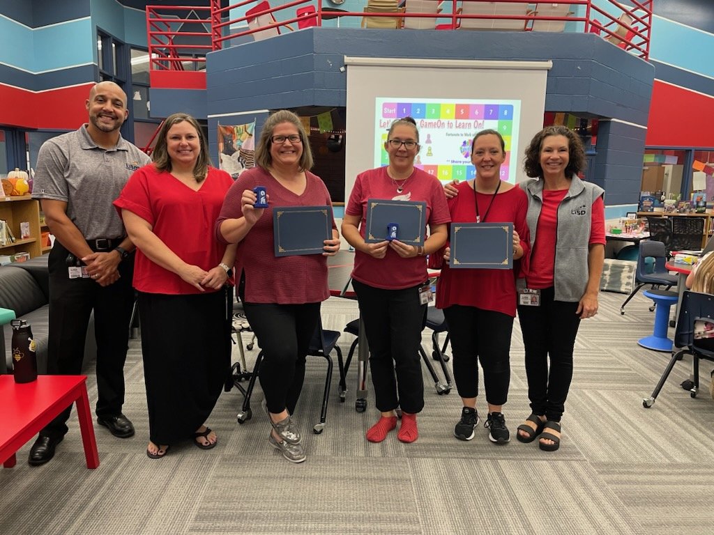 LISD_HR's tweet photo. What a fun time celebrating these LISD All-Stars @EthridgeES with Principal Thompson!  Thank you for everything you do!
#GameOnLearnOn #OneLISD @SheliaKSmith https://t.co/Nj2qL9wO1S