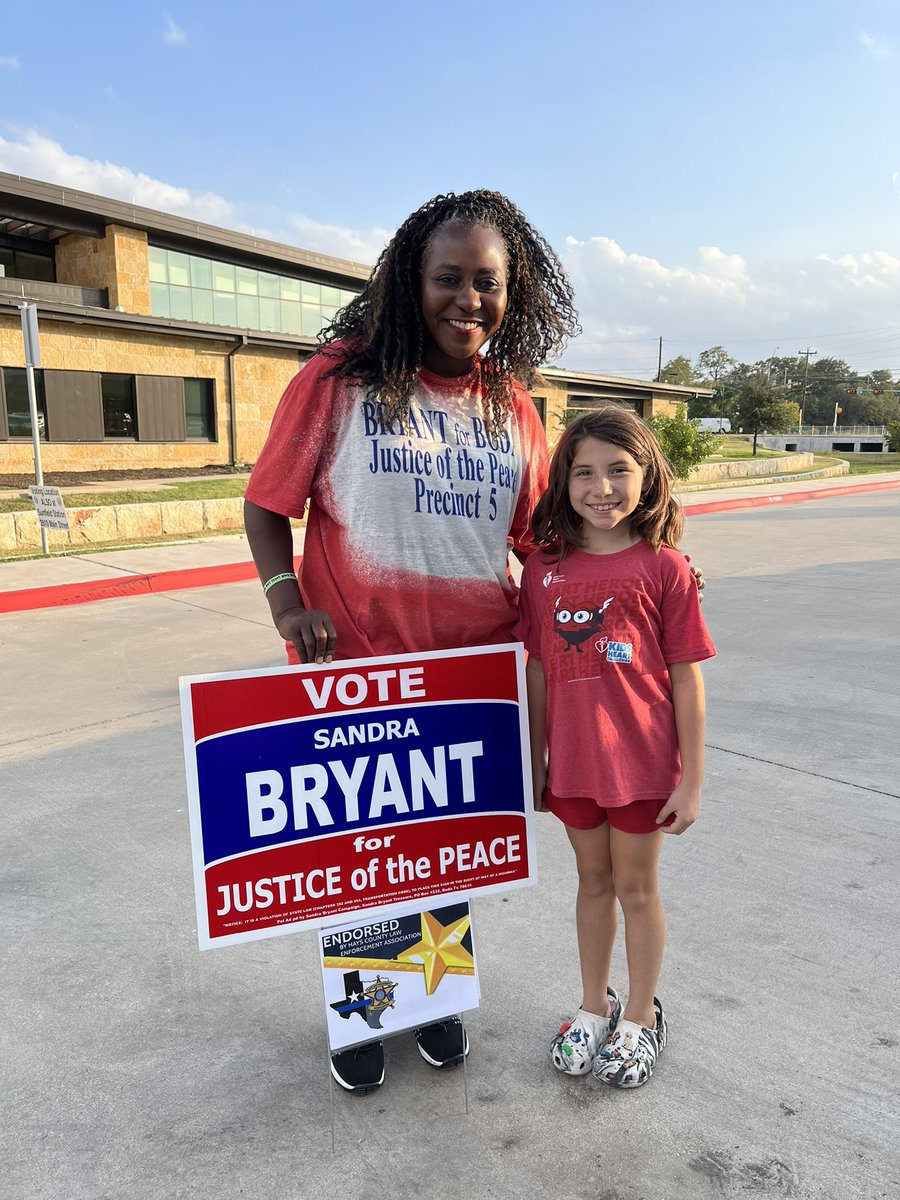 Sandrab32's tweet photo. Day 1 of Early Voting DONE!
Thank you for your support! 

See you at the polls on Tuesday! #bryantforbuda 
Don’t wait, this weather is unpredictable! Stay warm! https://t.co/yT9XYXQgPX
