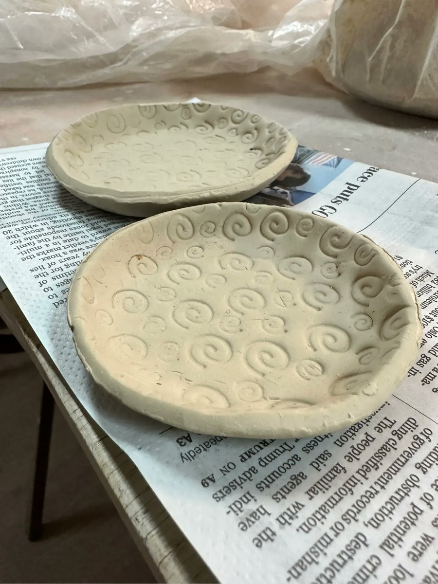 AmyButchko's tweet photo. I’m ba-aaaacck! 3 months and 3 casts later, the wrist is healed and I’m back to ceramics. 

A July bike accident sidelined me for a bit, but I’m mostly mended and back to making stuff with two hands again!  #creativity #resilience https://t.co/0EZULVfUyK