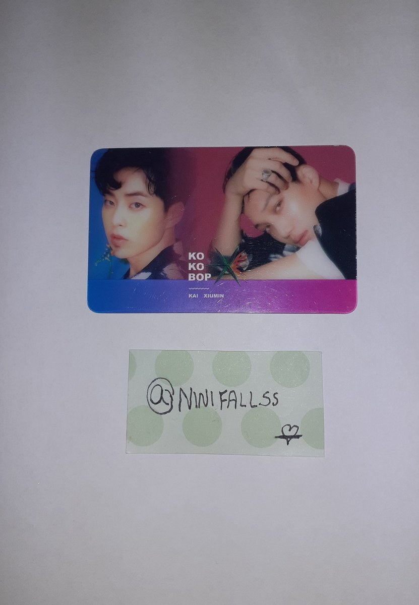 NiniFallss's tweet photo. - VENDA / VENDO -

- KOKOBOP Kai e Xiumin card folder.

- R$ 30 + frete -

- Pagamento via pix ou boleto bancário, reversa de até 1 mês e envio em até 15 dias.

#EXO #KAI #JEONGIN #XIUMIN https://t.co/0hAvcBFuRL