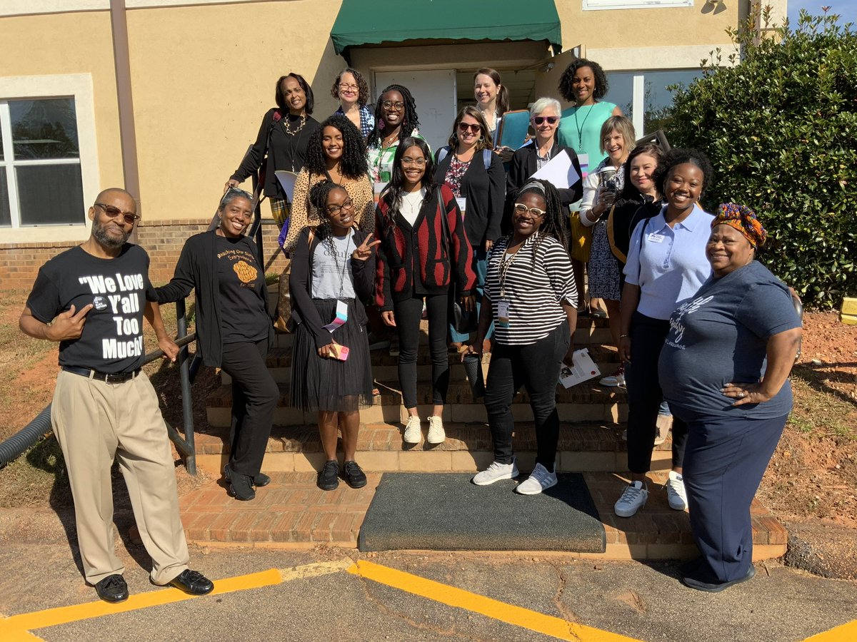 (4/4) <a href="/Support_ROSE/">ROSE Inc.</a> and ROBE uplift Black maternal and infant health through their work reducing the breastfeeding disparities among Black and African American women. ROBE connects dads with resources on how they can support their breastfeeding partners. #IgnitingImpactTogether