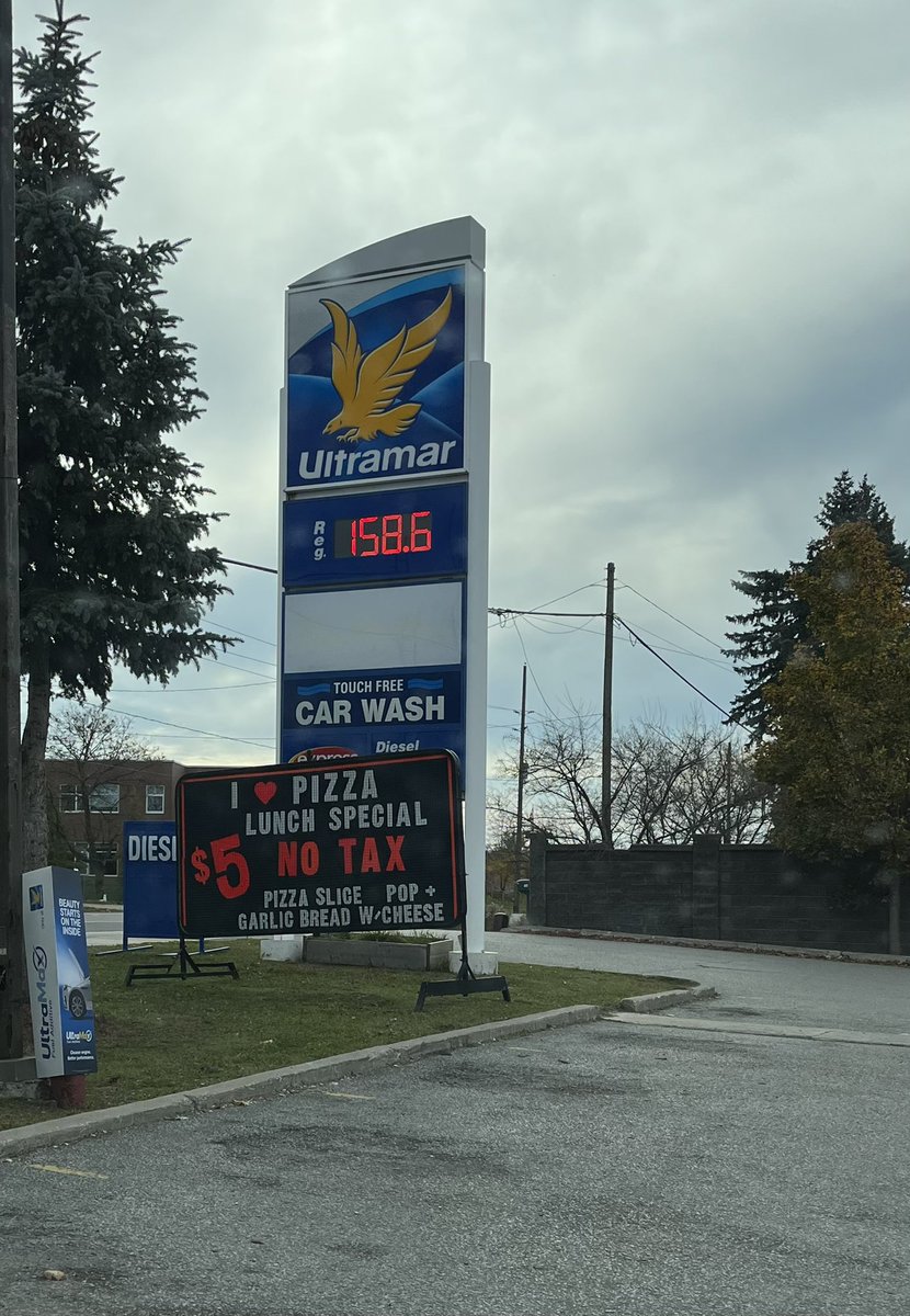 Apparently if you advertise your specials you don’t have to honour it.  @kyrascafe #kyrascafe @ultramarbarrie