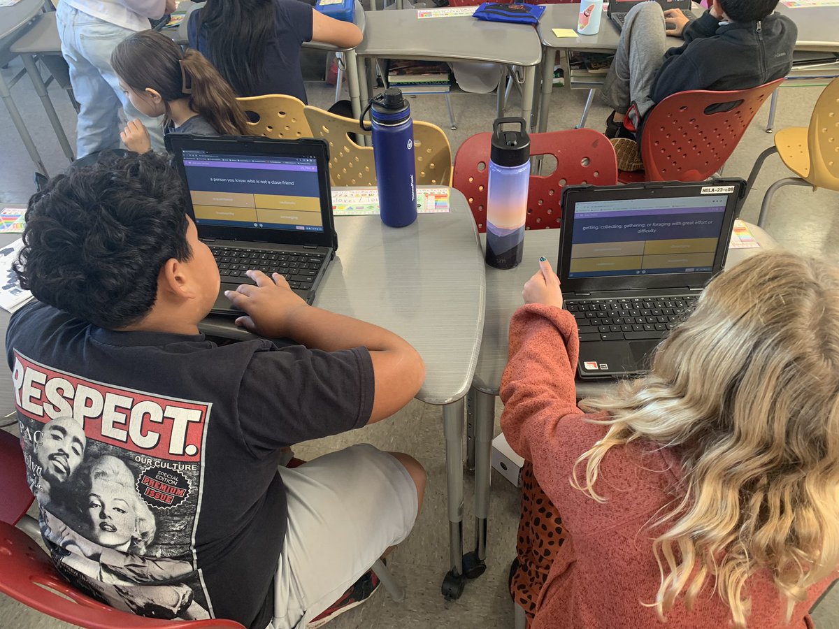 mrsutler's tweet photo. BLOOKET is a HUGE hit in 4th Grade! Today our jets are really enjoying the Halloween theme to their Vocabulary Blooket! @PlayBlooket https://t.co/Q66hPDDYf6