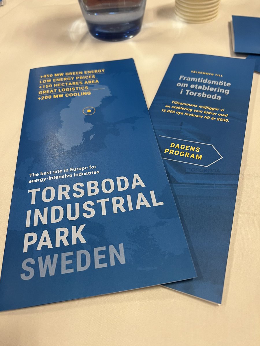 asajerfsten's tweet photo. Konferensen Framtidsmöte på Södra berget idag! Mycket intressant och spännande om kommande etablering i Torsboda. Skolan ska vara redo till dess! https://t.co/7uq8bD8A7S