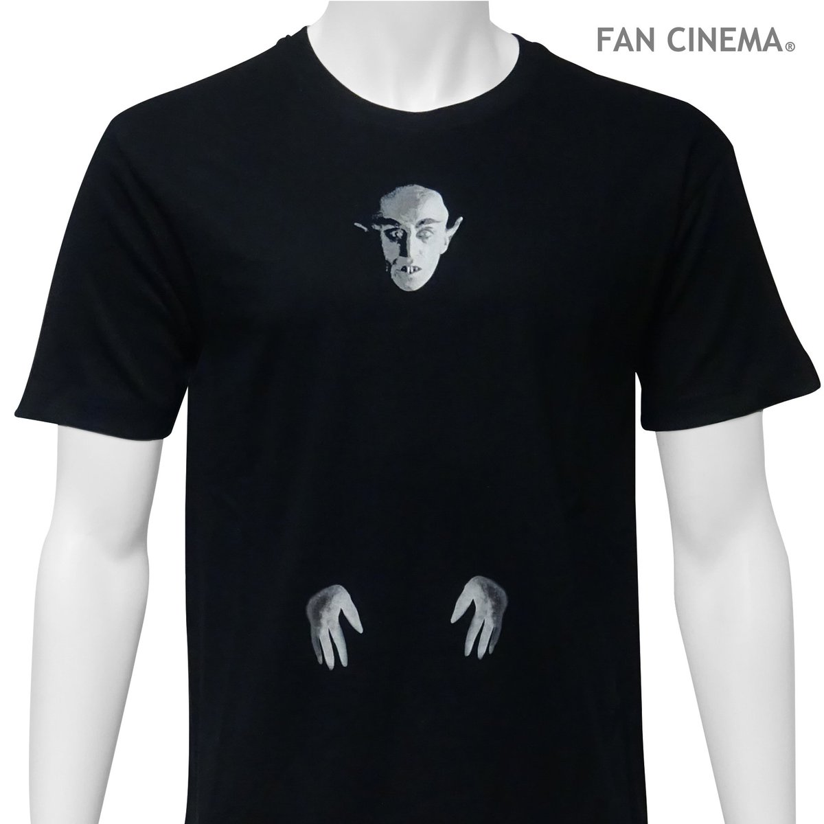 FanCinemaShop's tweet photo. Nuestra obra maestra de este mes ya está disponible en la web después de arrasar en la FanShop de @sitgesfestival

https://t.co/ILi3zCik4a https://t.co/g5Z7C61sTk