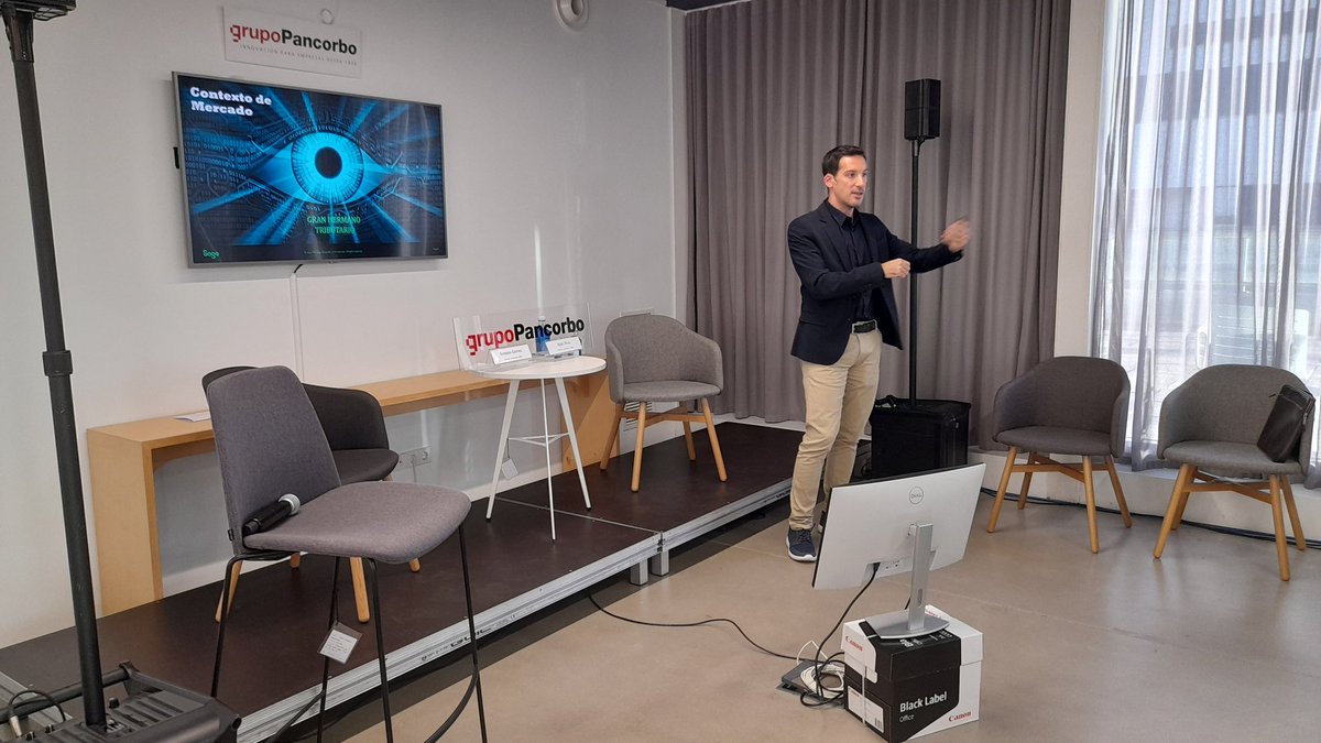 Comenzamos la última charla de la tarde de la mano de <a href="/marcriusparera/">Marc Rius</a> de <a href="/SageSpain/">Sage Spain</a> que nos va a hablar sobre cómo la nueva #LeyAntifraude y la factura electrónica abocarán al despacho a una digitalización sin precedentes 

#oficinaevolutiva22