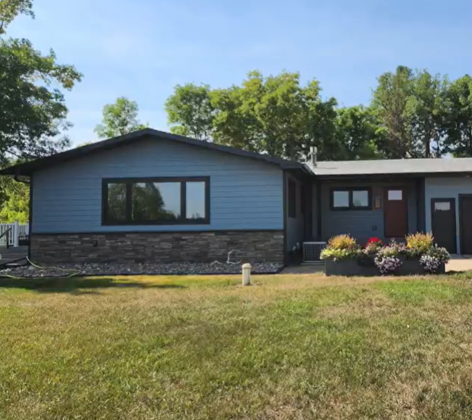 AskARoofer_RCS's tweet photo. Have you entered the @lpcorp #SmartSideContest yet? Share LP® SmartSide® or LP® SmartSide® ExpertFinish® Trim &amp; Siding home photos and videos for a chance to win a gift card up to $500!

https://t.co/3SZU3V1mKI

#LPBuildingSolutions  #AskARoofer  #RoofersCoffeeShop #SidingPro https://t.co/ePbYY8HUHS