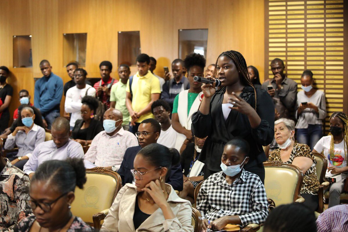 YeroviH's tweet image. Interactive moment within @ONUAngola and university students. It was great to see the interest of students on #UNwork and #SDGgoals. 
#Youth are important player to acelerate #SDGresults in Angola and ensure that no one is left behind. 
#UNDayinAngola.