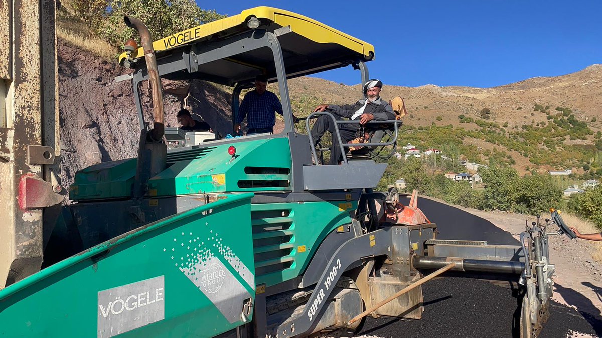 #sofiomer köy yolunun yapılmasını böyle izledi keyf adamı SOFİİ #şemdinli <a href="/SemdinliBldyesi/">Şemdinli Belediyesi</a> #Hakkari