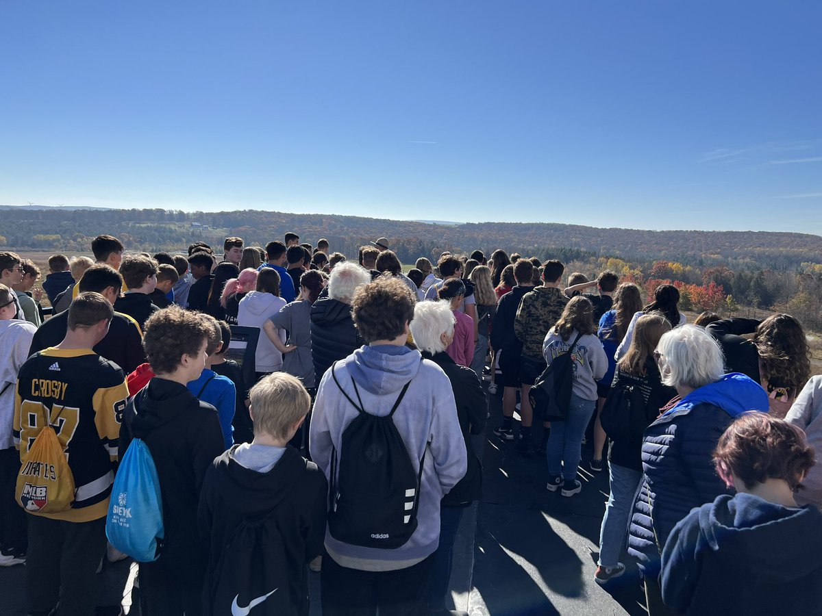AngelaYurkovich's tweet photo. 8th grade had a great trip visiting the Flight 93 Memorial today. The park rangers were very impressed by our students! #weRtj https://t.co/bYnrdxdwgG