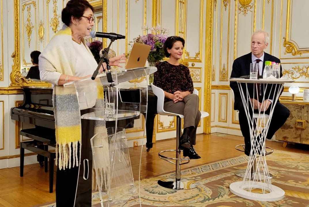 HonStephaneDion's tweet photo. La #DiplomatieFeministe, que le 🇨🇦 a été parmi les 1ers pays à promouvoir, et la promotion du #CommerceProgressiste, sont d’excellents exemples du leadership 🇨🇦 dans le monde. Riches échanges avec @najatvb et @szackaa autour du #leadership. @Institutleaders https://t.co/Q9oRWVj6yc