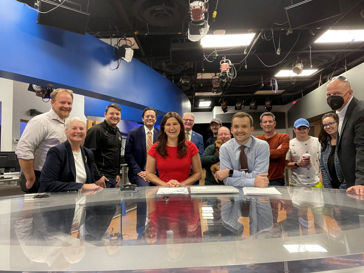 TVDanaRoberts's tweet photo. As a lifelong politics nerd, there’s nothing quite like an election night as a reporter! It may sound cliché but in this business teamwork really does make the dream work! @CTVBarrieNews https://t.co/nT57fw2UZY