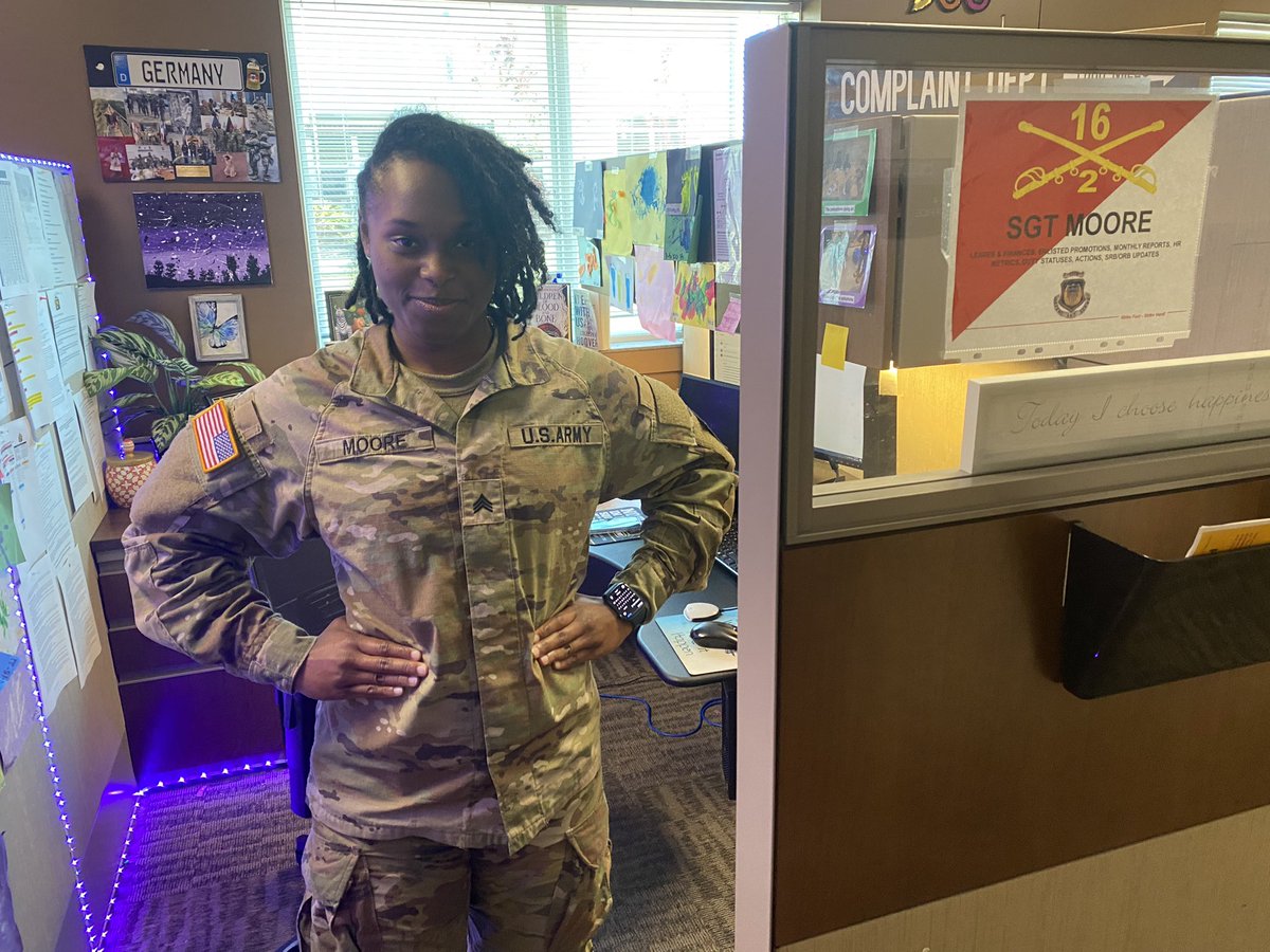 The Armor Command Sergeant MAJOR of Fort Benning <a href="/USAARMSTB7/">Thunderbolt 7</a>, SGT Imani Moore (2-16 CAV S1) is waiting for her next singing gig seeing that she crushed it at the Saber Ball! She is ready to perform with her immaculate voice as she is #ArmorReady 🤙🏼.