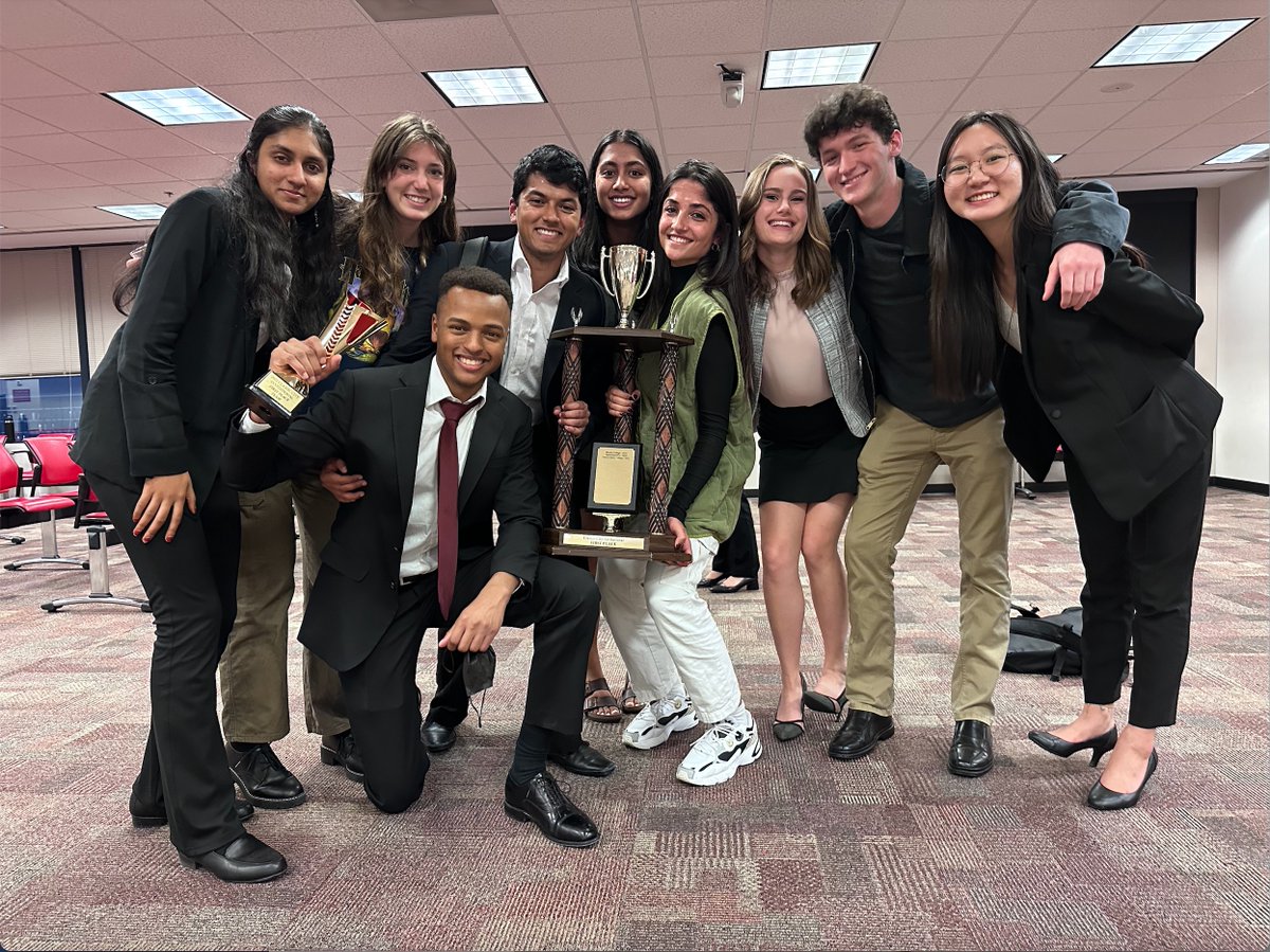 Congrats to <a href="/GTMockTrial/">GT Mock Trial</a> on winning first place in the Classic City Invitational tournament, besting UGA's team in the final round 🏆🐝
