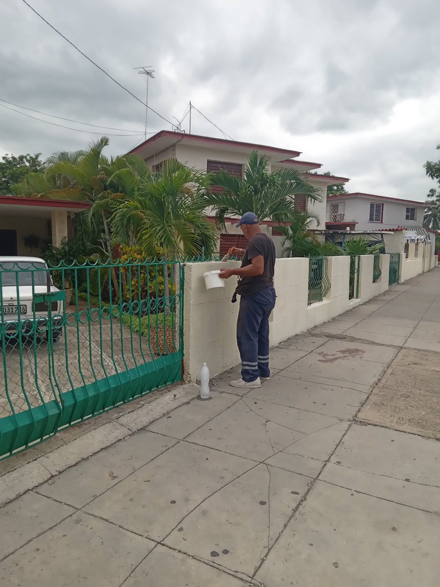 MichelL69862755's tweet photo. Pintura de fachada y muros varadero unidad básica de cárdenas. #cárdenasvictoriaa. @IsnaldoQuesada.@gpppmatanzas 
@EmconsMatanzas https://t.co/9yx7Zgkx8c
