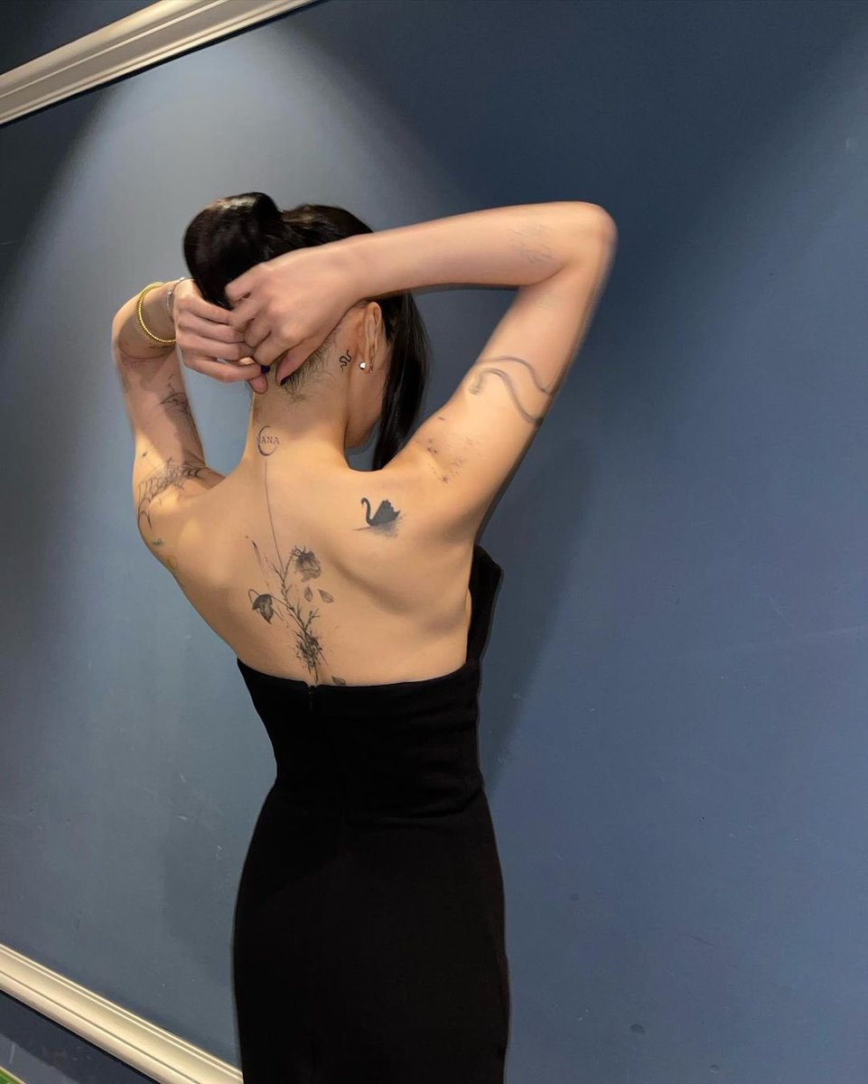 jinanapics's tweet photo. I REALLY OBSESSED WITH HER AND HER TATTOOS https://t.co/pq8YW6xGqu