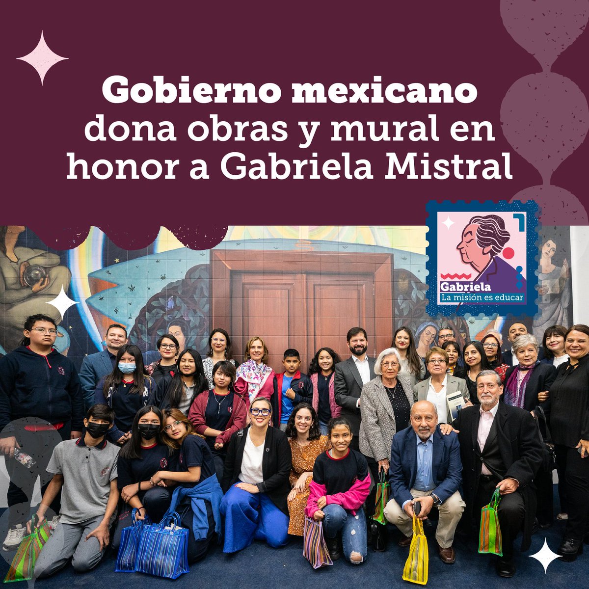 A 100 años de la visita de Gabriela Mistral a México, el gobierno de este país donó obras y un mural en su honor, instalado en el Museo de la Educación 📚
Además, anunciamos el Plan de Fortalecimiento de la #EducaciónRural 🍎 Porque #LaMisiónEsEducar 💪 s.gob.cl/3TD5kcn