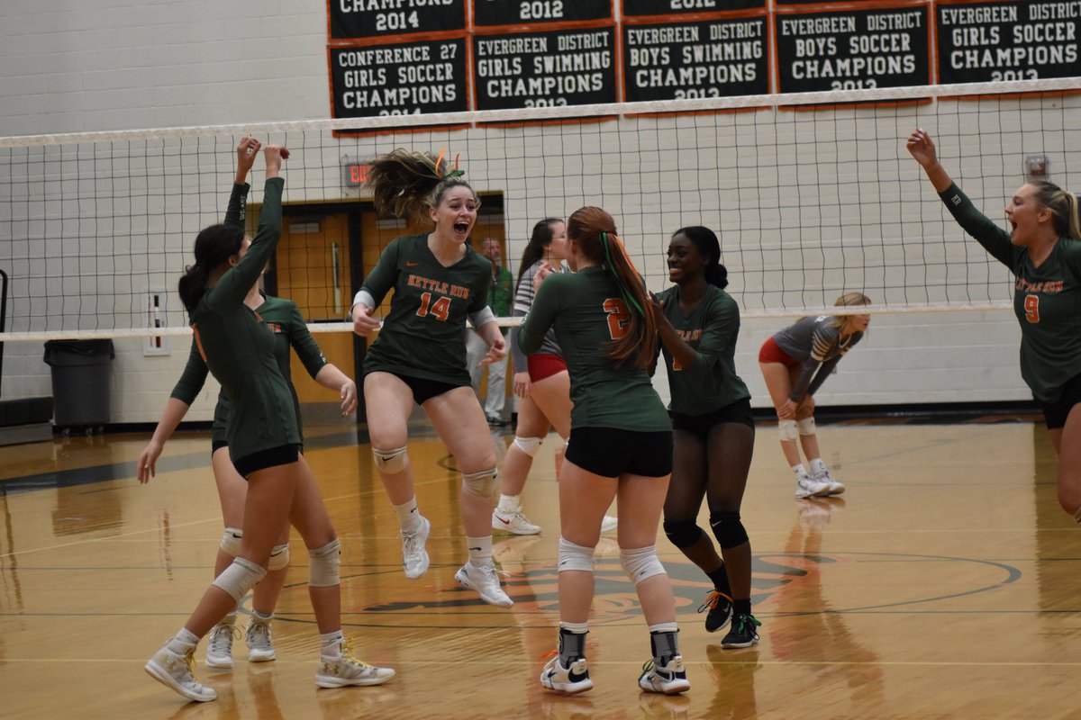kettlerunvb's tweet photo. Senior Spotlight - Haley has played volleyball since 3rd grade.  She is a member of NHS &amp; volunteers by helping young athletes learn volleyball. Haley will be continuing her volleyball career with Lycoming College as a setter.  She plans on becoming an elementary school teacher. https://t.co/jmpqj6ULtI