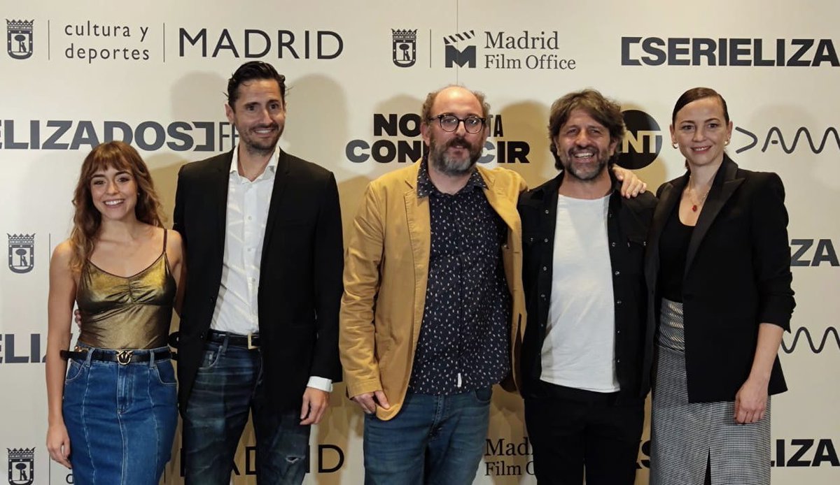 warnertves's tweet image. ¡El equipo de #NoMeGustaConducirTNT inaugura el @SZSfest en Madrid! Presentamos hoy en la @Academiadecine los tres primeros episodios de nuestra nueva serie, que se estrena el 25 de noviembre.