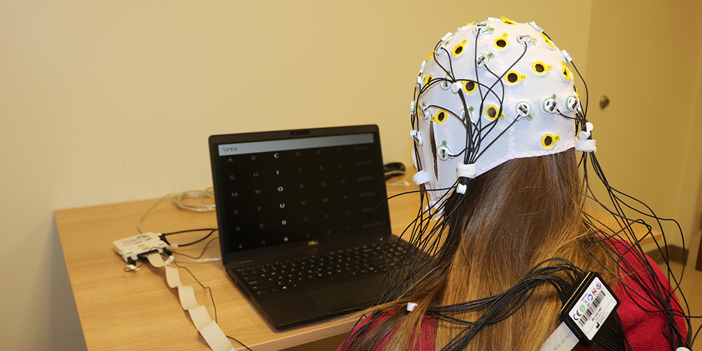 Children 8-16 YO with cortical visual impairment, as well as typically developing children, are invited to participate in a study at the #AAC Translation Lab aiming to develop brain-controlled computers for communication.

More -> go.unl.edu/aact-participa…

#UNL #UNLCEHS #LNK