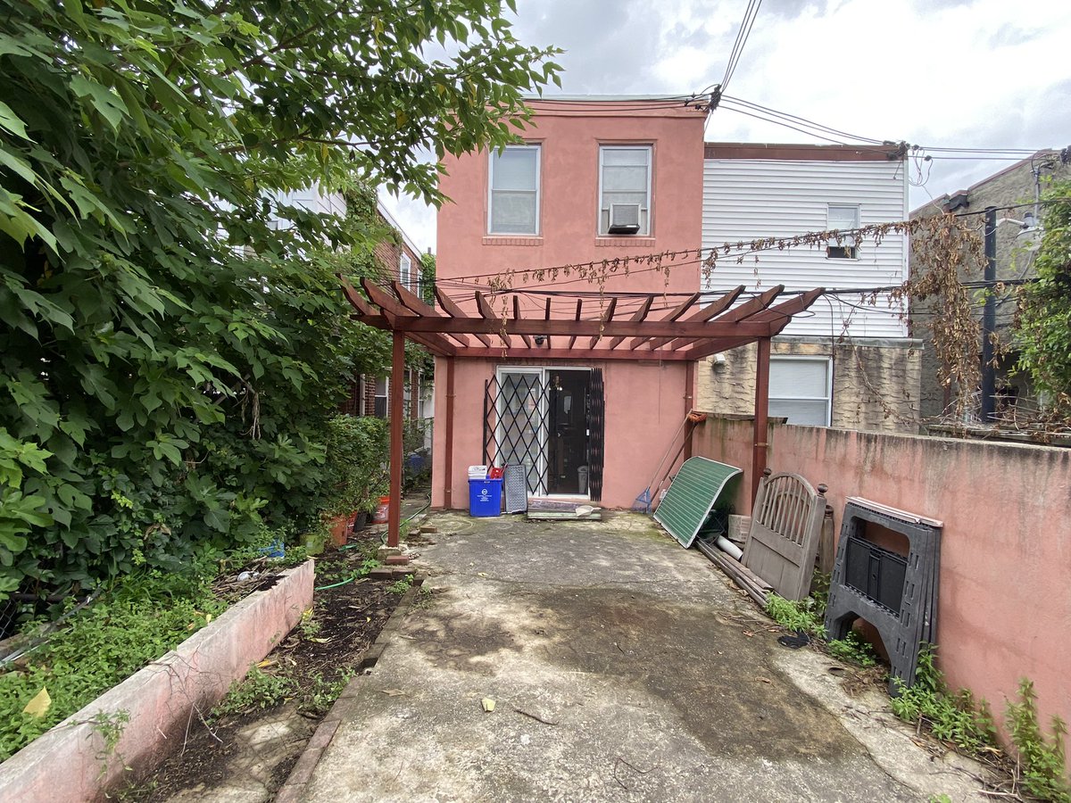 ChuongRE's tweet photo. 1737 W Passyunk ave , 4 brs , 2 baths , finished basement , close to everything !! Great investment for rental or AirBB ! $349,900.00
#southphillyhomes
https://t.co/NOp0pvf7VI https://t.co/JikOIQBZuE