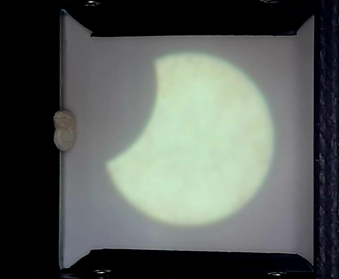 Partial #SolarEclipse #Mold #NorthWales 1100hrs BST #GBR hazy sky, seen via #skyatnight homemade solar viewer.<a href="/skyatnightmag/">BBC Sky at Night Magazine</a> <a href="/DavidBflower/">David Blanchflower BSc</a>